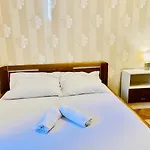 Hotel Room In Praha 2 Square